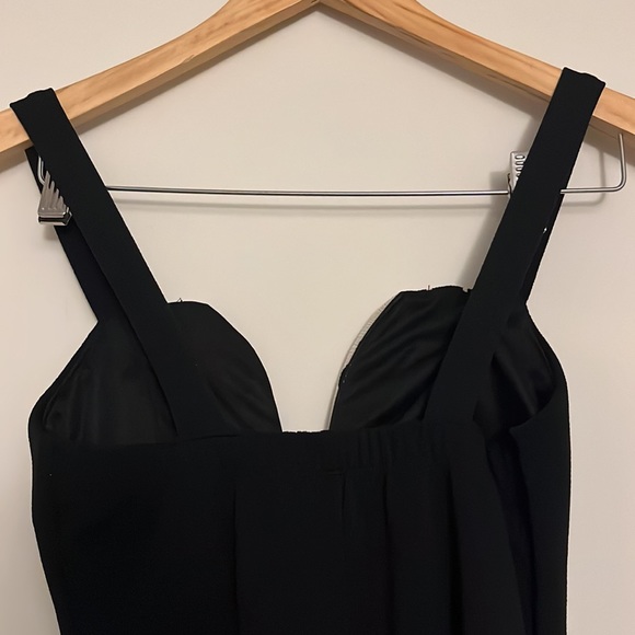 Off white and black design dress - Picture 3 of 3